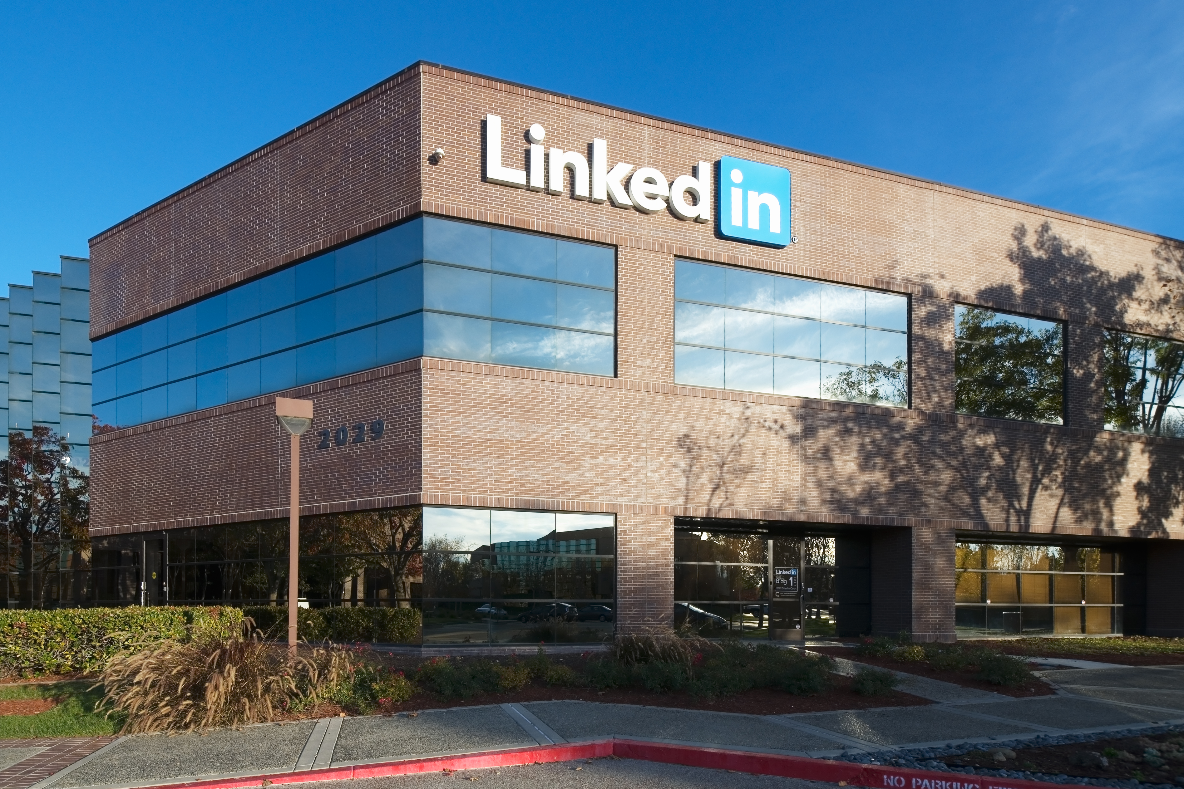 Microsoft-LinkedIn deal