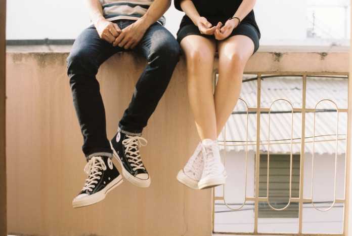 dating in college