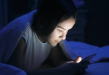 everyday habits damaging your eyes