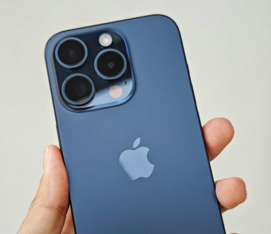 iPhone 15